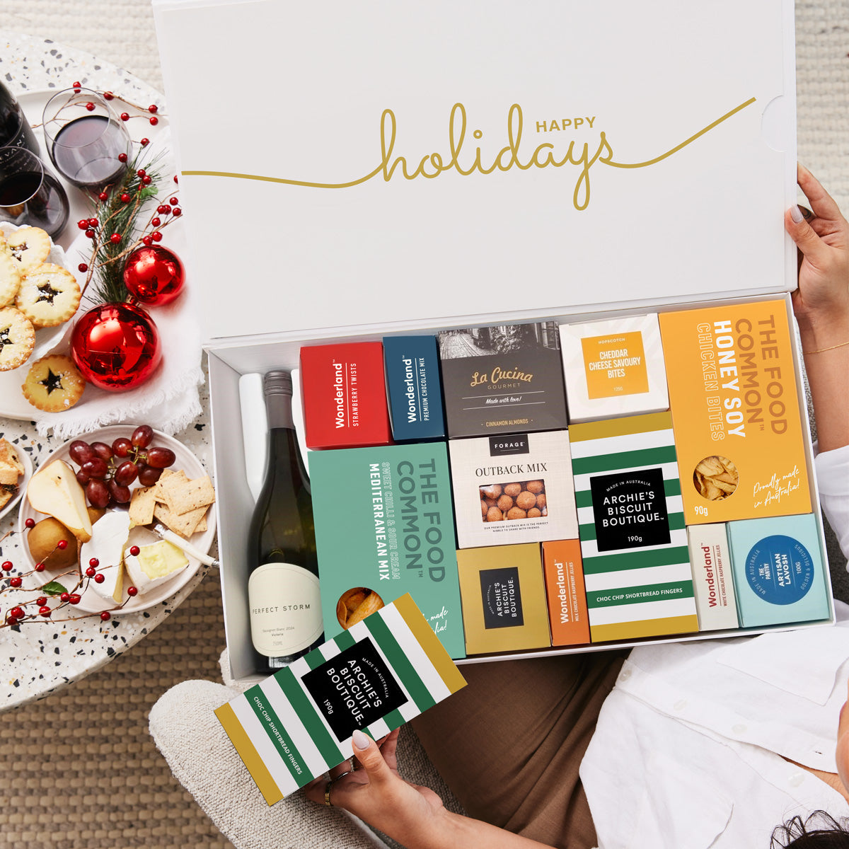 Montara Sauvignon Blanc, luxury Christmas hamper, gourmet snacks