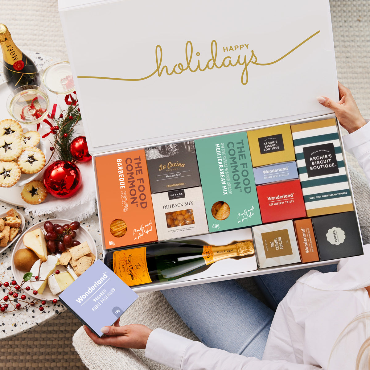 gourmet hampers, wine hampers, champagne Christmas gifts, luxury Christmas hampers, premium wine gifts