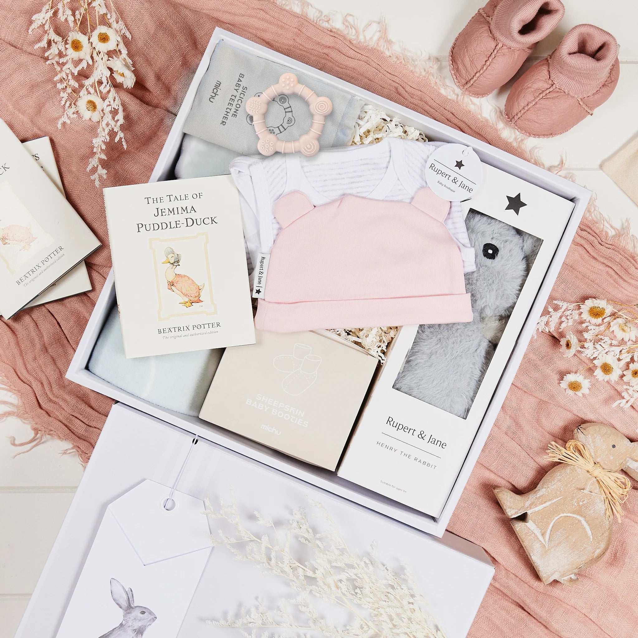 Trendy Baby Pink Hamper