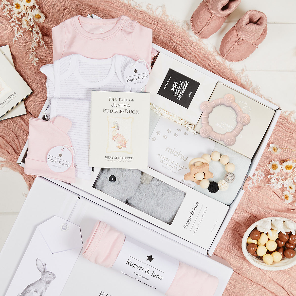 Snuggle Baby Pink Hamper