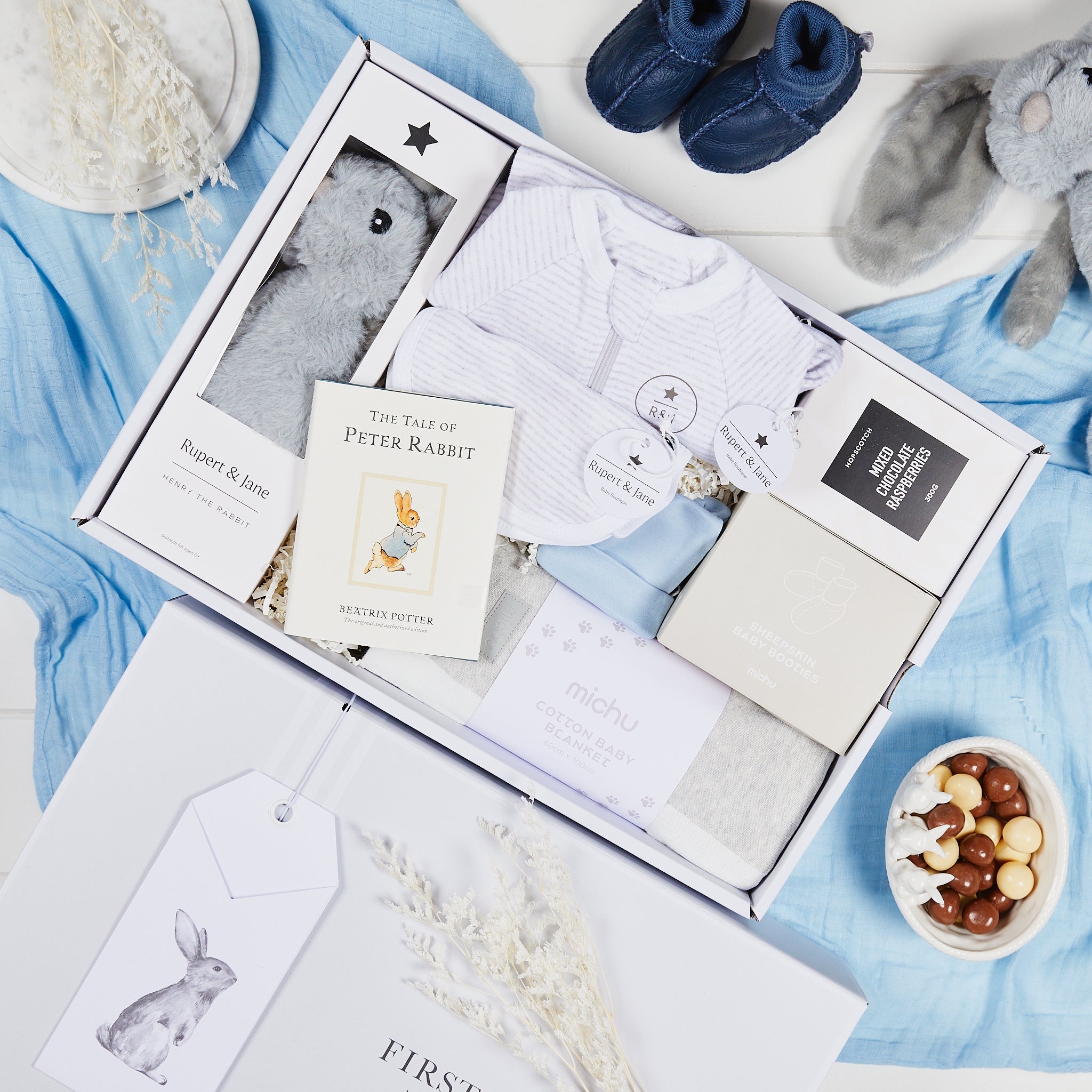 Luxury Baby Blue Hamper