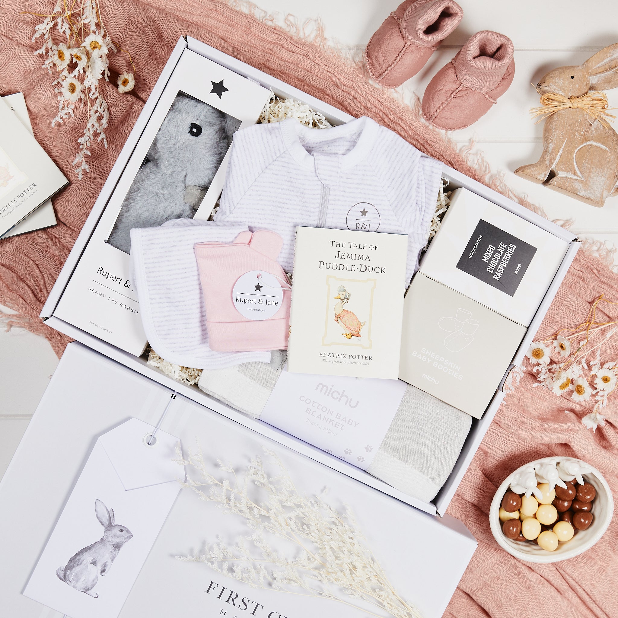 Luxury Baby Pink Hamper