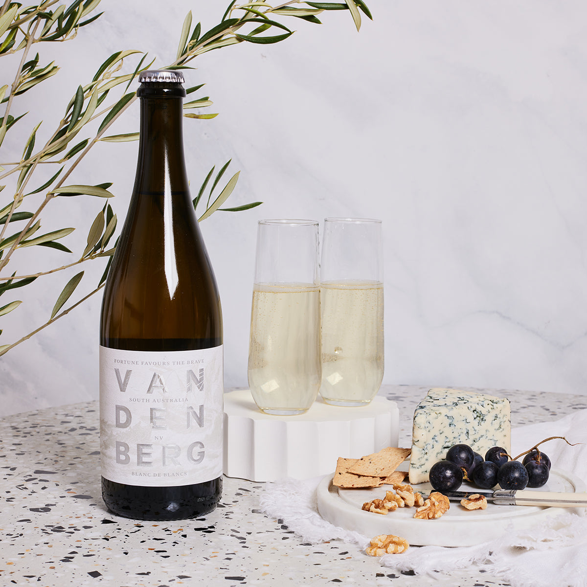 Home Cheers Sparkling